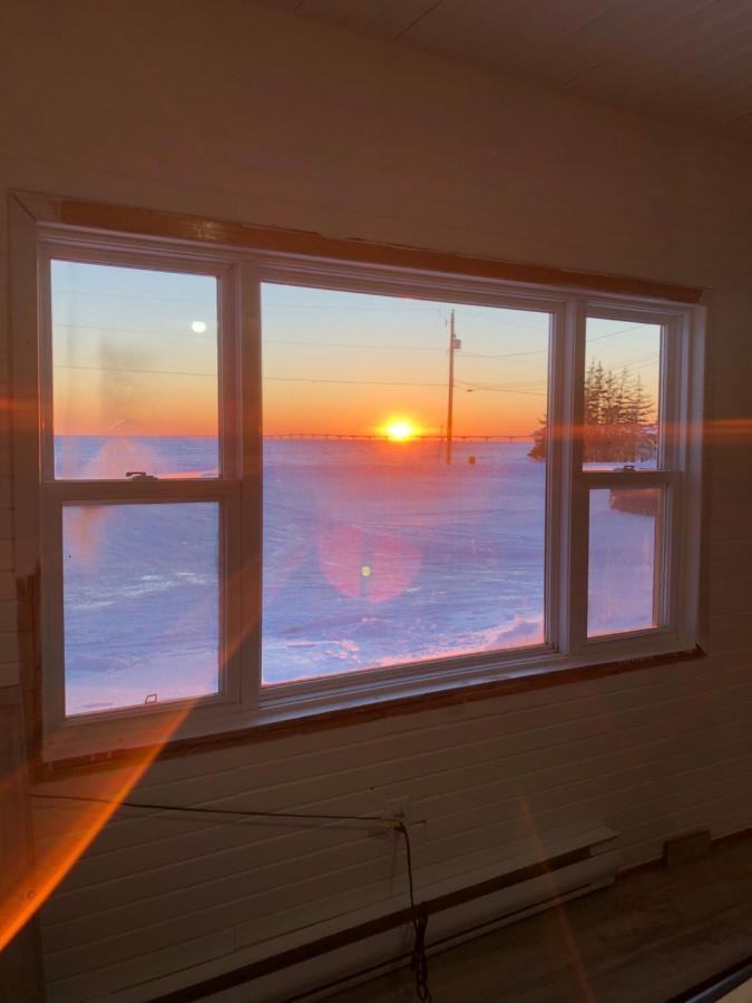 Newly Renovated Confederation Bridge View Cottages Borden-Carleton Exterior photo